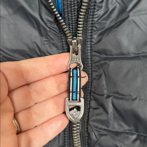 KUHL Born In The Mountains Silver Oak black hooded down vest. Pockets. Size sm - Picture 4 of 16